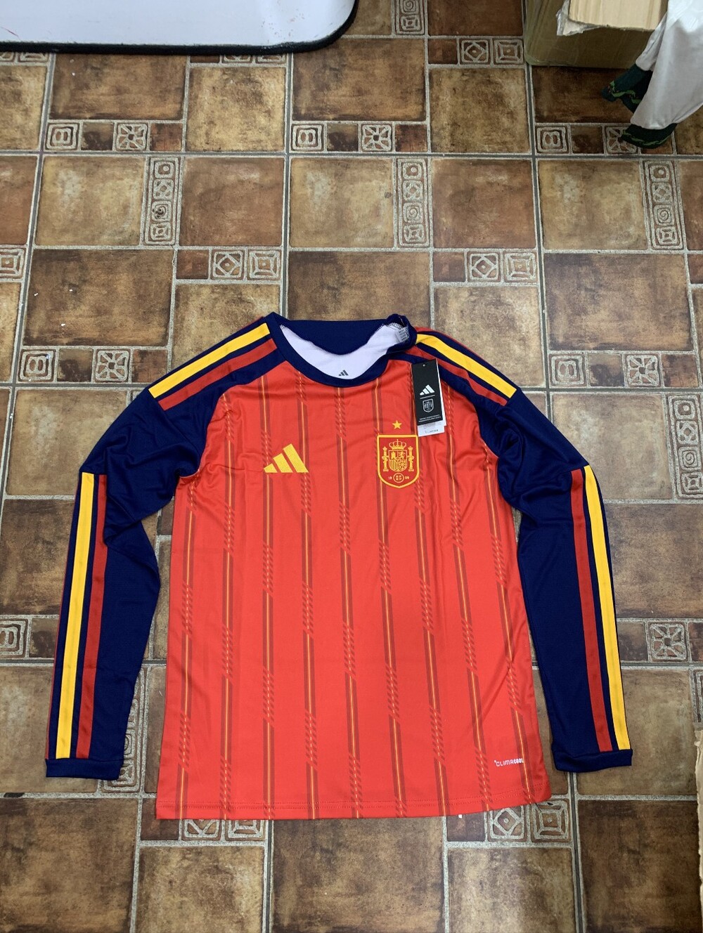 Adidas Spain 2026 World Cup Long Sleeve Jersey Size M